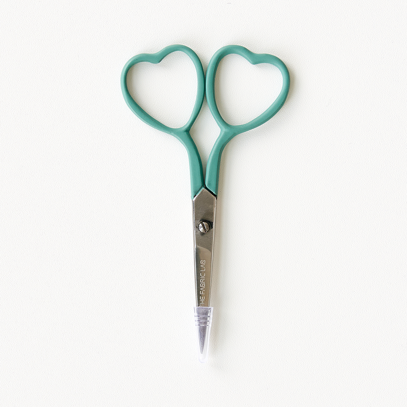 HEART EMBROIDERY SCISSORS