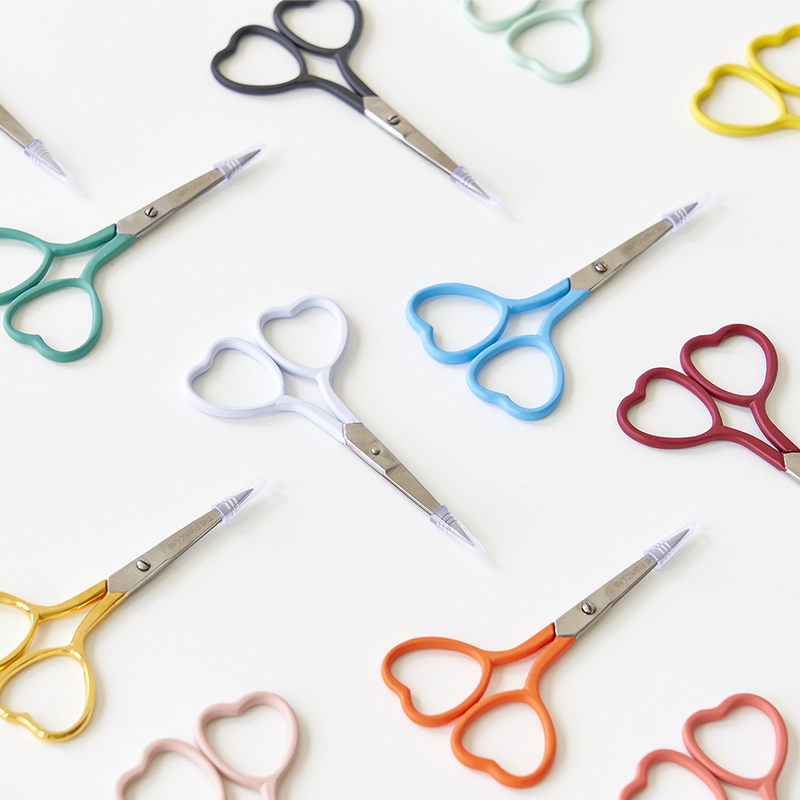 HEART EMBROIDERY SCISSORS