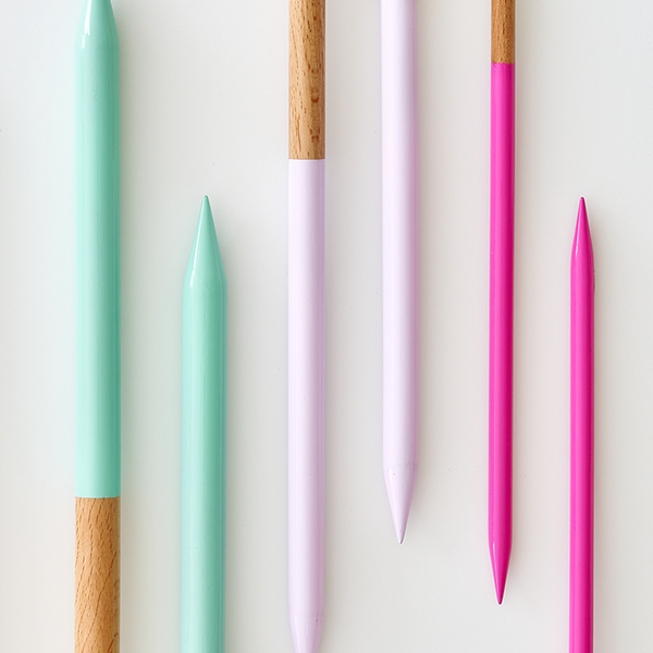 COLOR WOOD JUMBO KNITTING NEEDLES 35CM