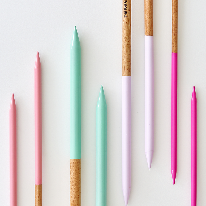 COLOR WOOD JUMBO KNITTING NEEDLES 35CM